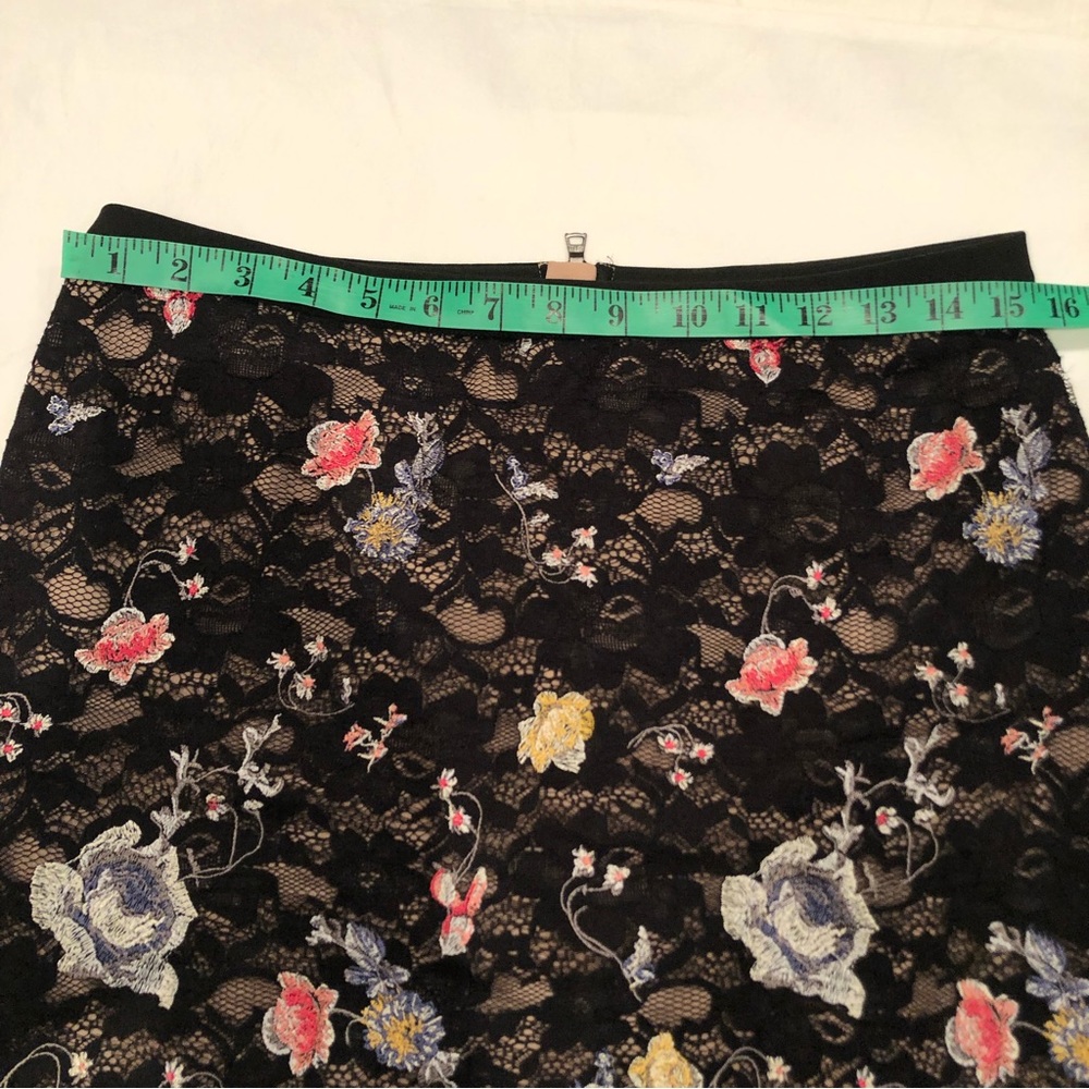 BCBG MAX AZRIA IRISA Pencil Skirt Size M - Picture 6 of 11